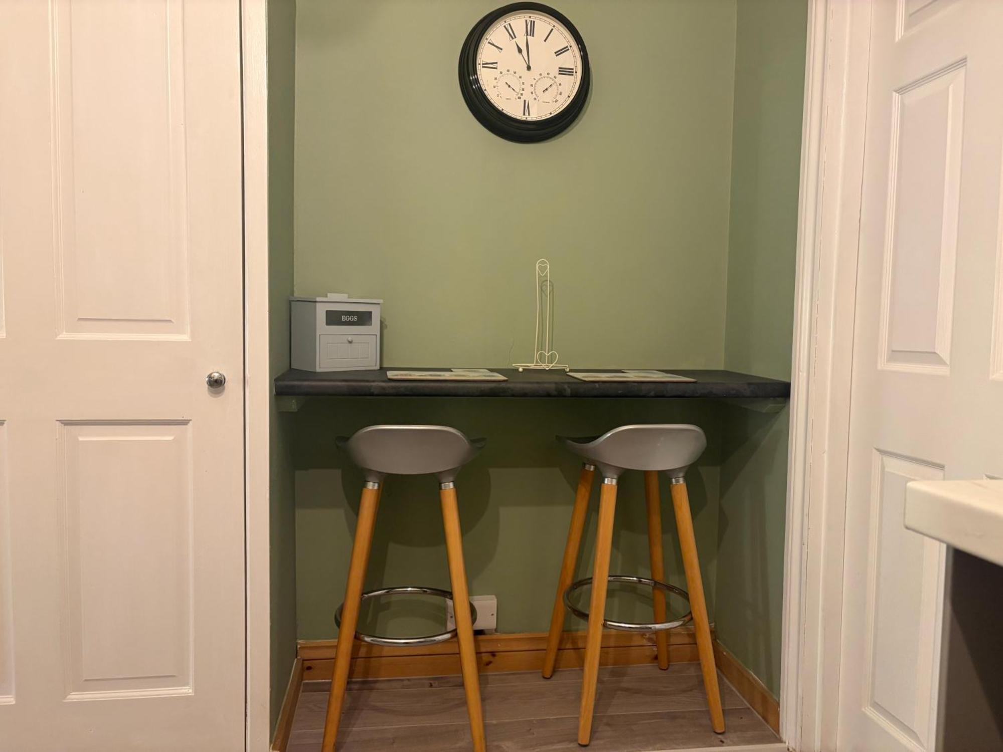 Seaton, Devon, Two Bed Apartment, Just Off The Sea Front. 外观 照片